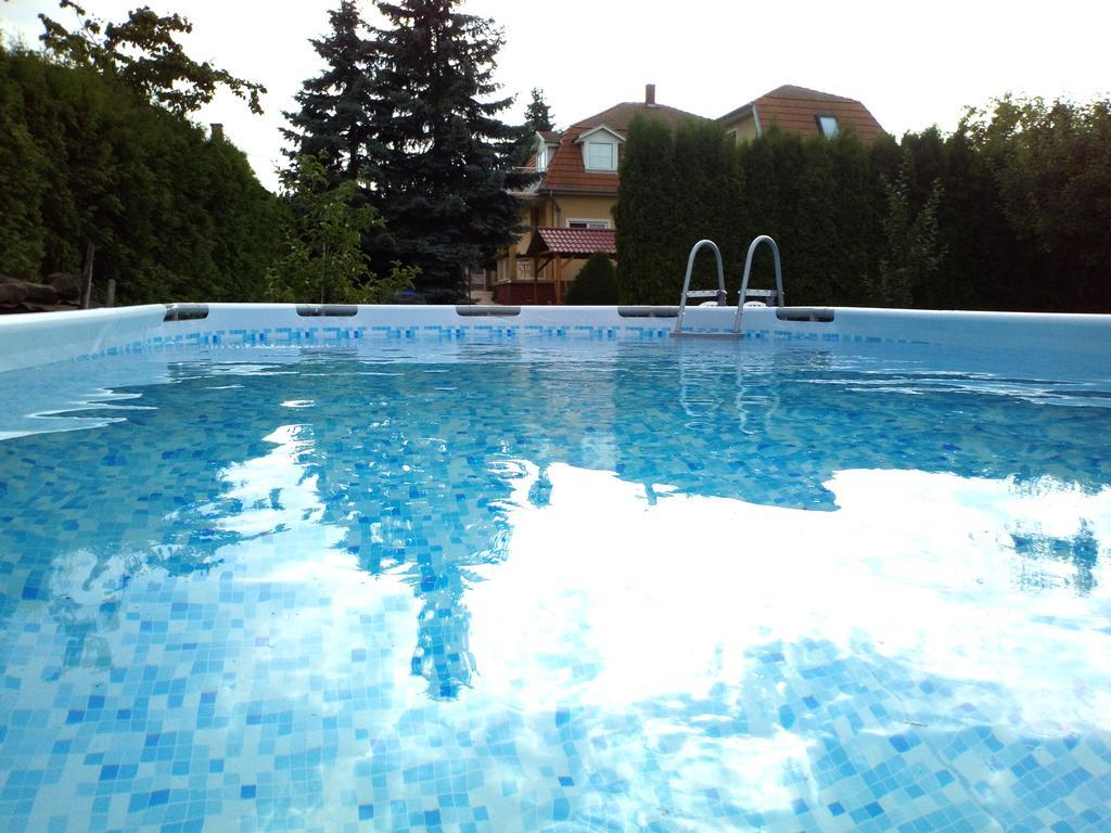 Aniko Apartmanhaz Апартаменты Балатонфёльдвар